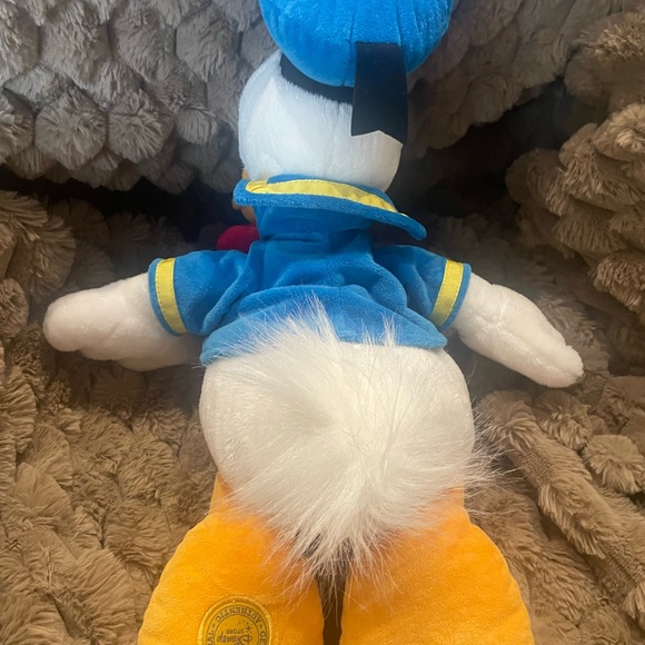 Authentic Disney Store Plush Donald Duck aprox 19” - Picture 2 of 3